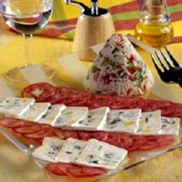 carpaccio-de-tomates-au-bresse-bleu.jpg