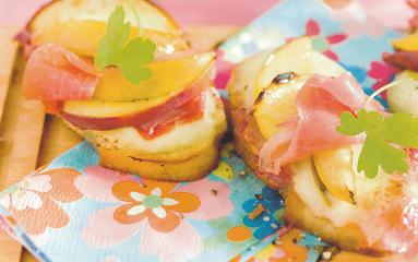 crostinis-jambon-peche.jpg