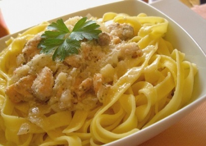 tagliatelles-au-saumon-et-au-parmesan.jpg